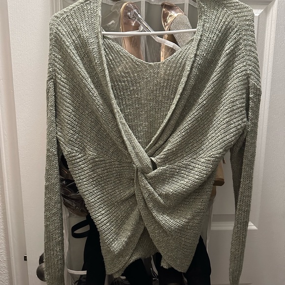 This is a thrifted long sleeve from Marshall. Not sure what the brand is - Picture 2 of 2